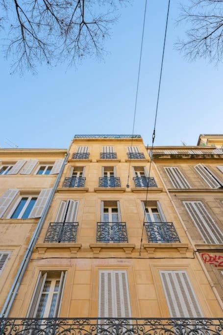 Superbe Appart, Central, Petit Balcon & Vue Place Marseille Exterior photo