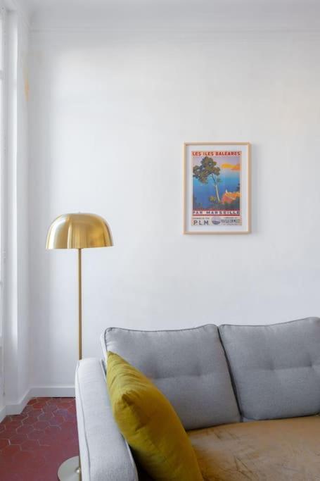 Superbe Appart, Central, Petit Balcon & Vue Place Marseille Exterior photo